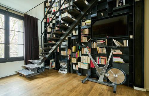 Faubourg Saint-Germain Apartment | Duplex vue Tour Eiffel