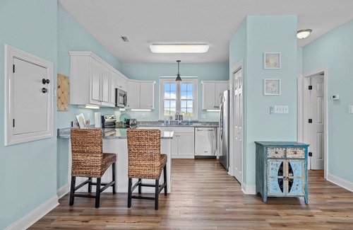 Emerald Isle House | Duplex with private pool and easy beach access,in the Spinnaker's Reach