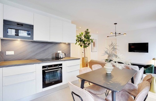 Levallois-Perret Apartment | Duplex with terrace in Levallois