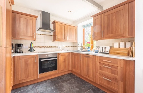 Saint Austell Bay Cottage | Duporth Lodge, Charlestown, Eco friendly upgrade
