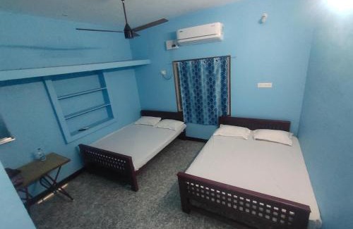 Peralam Hotel | Durai Ac rooms