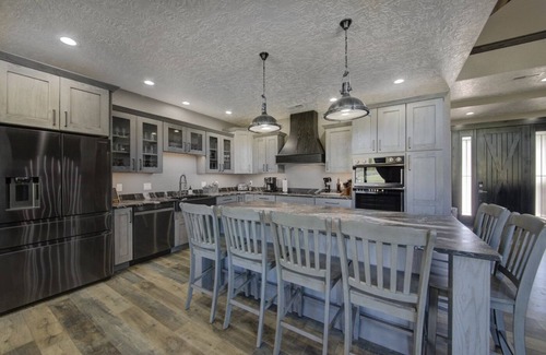 Sturgis Cabin | Dusty Diamond-New build, private hot tub, 4 miles to Sturgis & 5 miles to Deadwood!