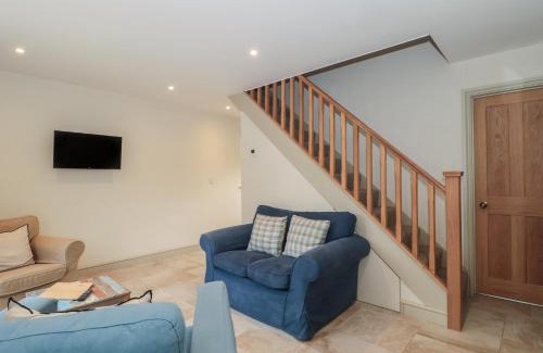 Lechlade House | Dutch 1