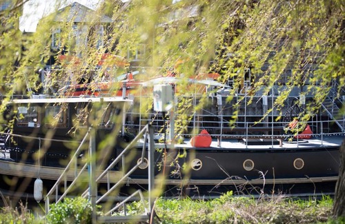 Sandwich Boat Rental | Dutch Barge, Fisherman's Wharf, Sandwich