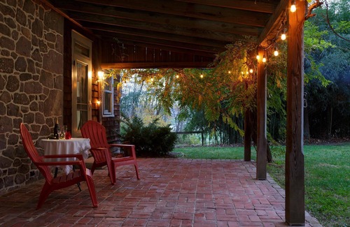 Morgantown Cottage | DUTCH COUNTRY COTTAGE, pet friendly and very secluded!