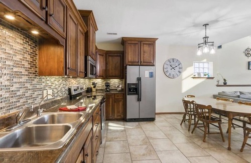 Rocky Mount House | Dutchman's Lakefront Hideaway