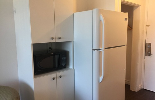 Hull Apartment | Duvernay Studios and Suites