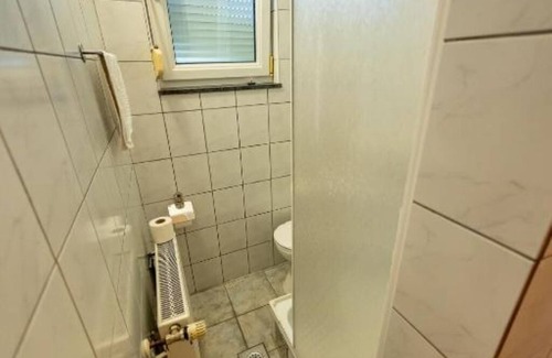 Mostar Apartment | Dvokrevetna soba s bračnim krevetom i vlastitom kupaonicom