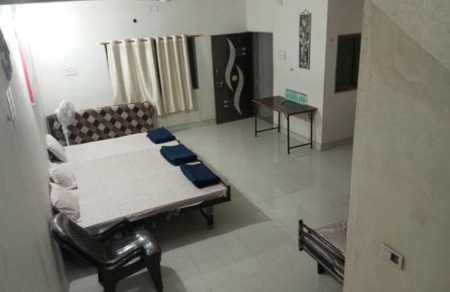 Dwarka Hotel | DWARKA BUNGALOW 1 Only Family