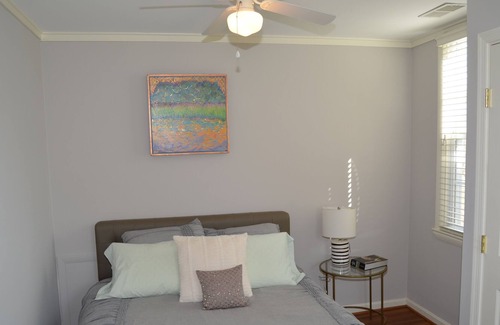 Hume House | Dwell Cottage, Northern VA Wine & Horse Country
