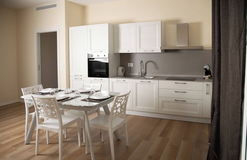 Bitonto Apartment | Dwelling Amelia Apartment 4, spacious and tastefully finished, centrally well served.