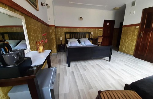 Orlinki Bed & Breakfast | Dworek Bursztynowe Piaski