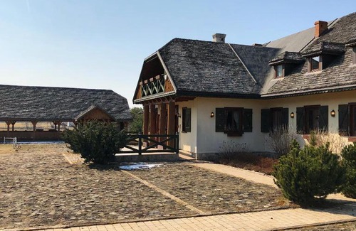Tarczyn House | Dworek Pod Wiechą