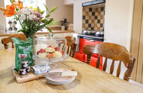 Dolgellau Cottage | DWYNANT, pet friendly, character holiday cottage in Dolgellau