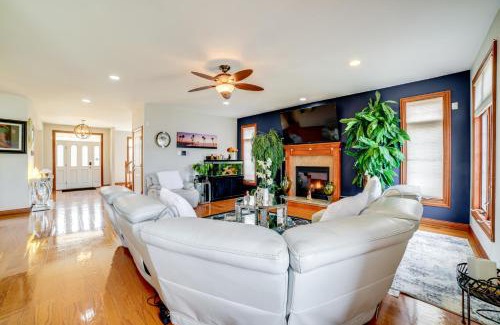 Dyer Apartment | Dyer Family Escape - 20 Mi to Lake Michigan!