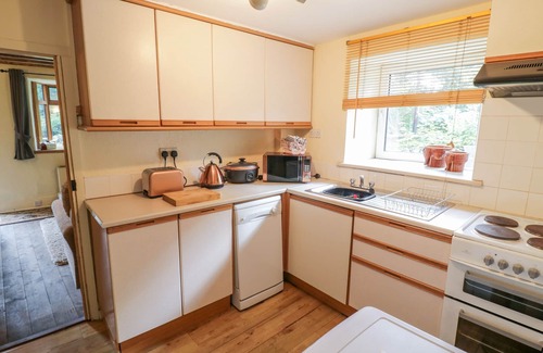 Mawddwy Cottage | DYFI COTTAGE, pet friendly, character holiday cottage in Dolgellau