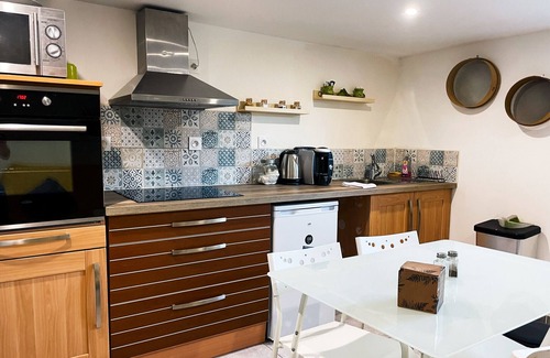 Seyssinet-Pariset Apartment | #DZ | Le LouHaiZi 🌿 T2