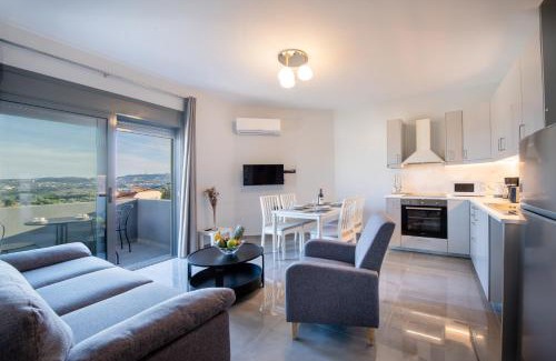 Petaloudes Apartment | E&A luxury apartment with sea view