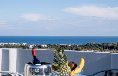 Petaloudes Apartment | E&A luxury apartment with sea view
