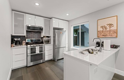 MLK House | E. Austin Oasis Nr Downtown |Workspaces|Fast Wifi