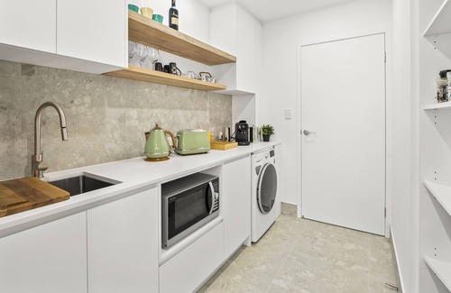 Marcoola House | E-Bikes Heated Pool Beachfront Villa Pet Friendly