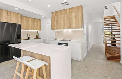 Marcoola House | E-Bikes Heated Pool Beachfront Villa Pet Friendly