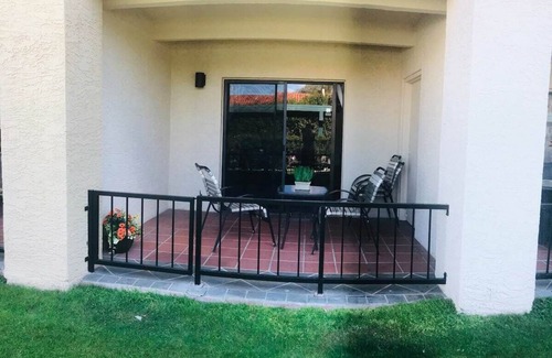Scottsdale Condo | E. Central Scottsdale Suite Close to Top Attractions