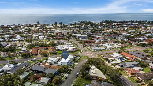 Long Jetty House | 'E Retreat On Archbold' by Accom Holidays