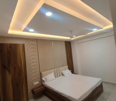 Gomti Nagar Apartment | E-Square Homes