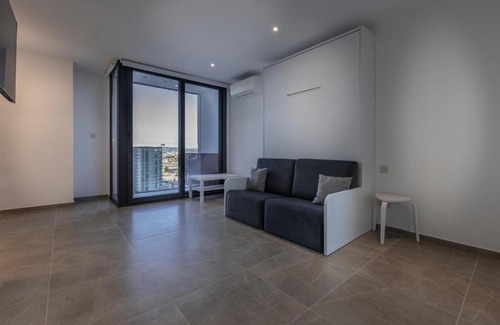 Gibraltar Apartment | E1 STUDIOS-Hosted by Sweetstay