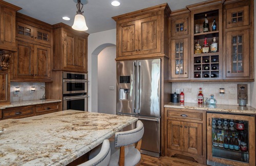 Appleton House | EAA AirVenture 2026! BUSINESS trips.room to land a HELICOPTER!