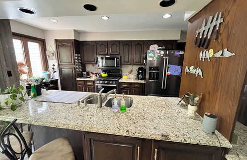 Oshkosh House | EAA Full House Rental off Hwy 41 in Oshkosh, WI