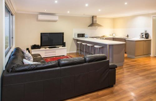 Eagle Bay House | Eagle Bay Beach House