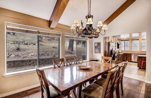 Alto Cabin | Eagle Creek Retreat | Park-Like Setting, Hot Tub, Privacy, Guest House
