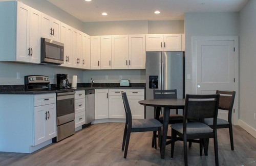 St. Petersburg - Clearwater Apartment | Eagle Nest Apartment-Walk to downtown & the water! New heated POOL January 2024!