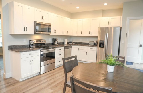 St. Petersburg - Clearwater Apartment | Eagle Nest Apartment-Walk to downtown & the water! New heated POOL January 2024!