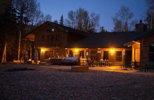 Beaver House | Eagle Point Ski Resort Snowflake 17