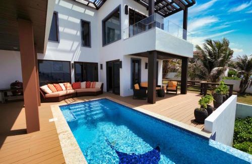 Lighthouse Estates Villa | Eagle Ray - A Luxurious Waterfront Villa,
