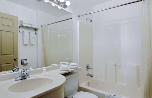 Eagle River Hotel | Eagle River Microtel