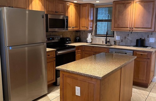 Marco Island Resort | Eagle's Nest Beach Resort - Many Dates Available!