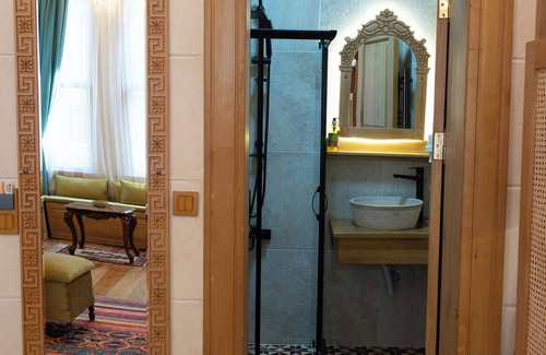 Old City Hotel | Eagle's Nest Boutique Hotel
