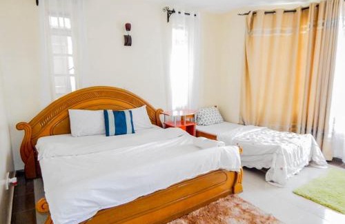 Mlolongo Bed & Breakfast | Eagle's nest
