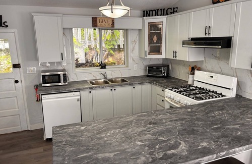 Cultus Lake House | Eagle View - rentcultus