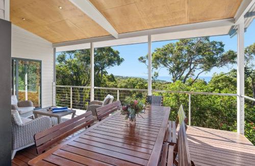 Eagle Bay House | Eagle Vista - Beachside Bliss with Bushland Serenity