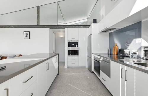 Eaglehawk Neck Apartment | Eaglehawk Pavilions One – Coastal Retreat with Ocean Views