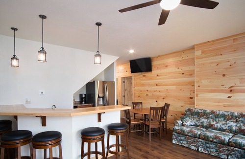 St Germain House | Eagles Bluff 6 Br Lakefront Cabin on 20 acres
