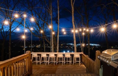 Blue Ridge House | Eagles Haven - Two Cabins with Massive Deck & Views