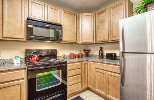 Pigeon Forge Cabin | Eagles Landing Condo in Pigeon Forge. Walk to the Parkway & Resort Pools!
