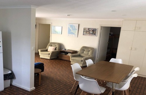 Lake Wangary House | Eagles Nest - A great pet friendly option for a couple or family holiday