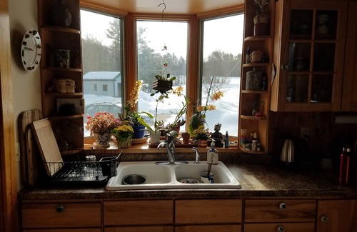 Dresden House | "Eagles Nest" Charming Post & Beam House near Eastern River, Beautiful fields,